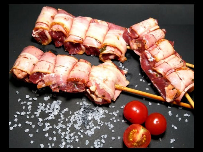 Espeto de Medalhão de Frango com Bacon - Preço/Kg - Casa de Carnes Piné
